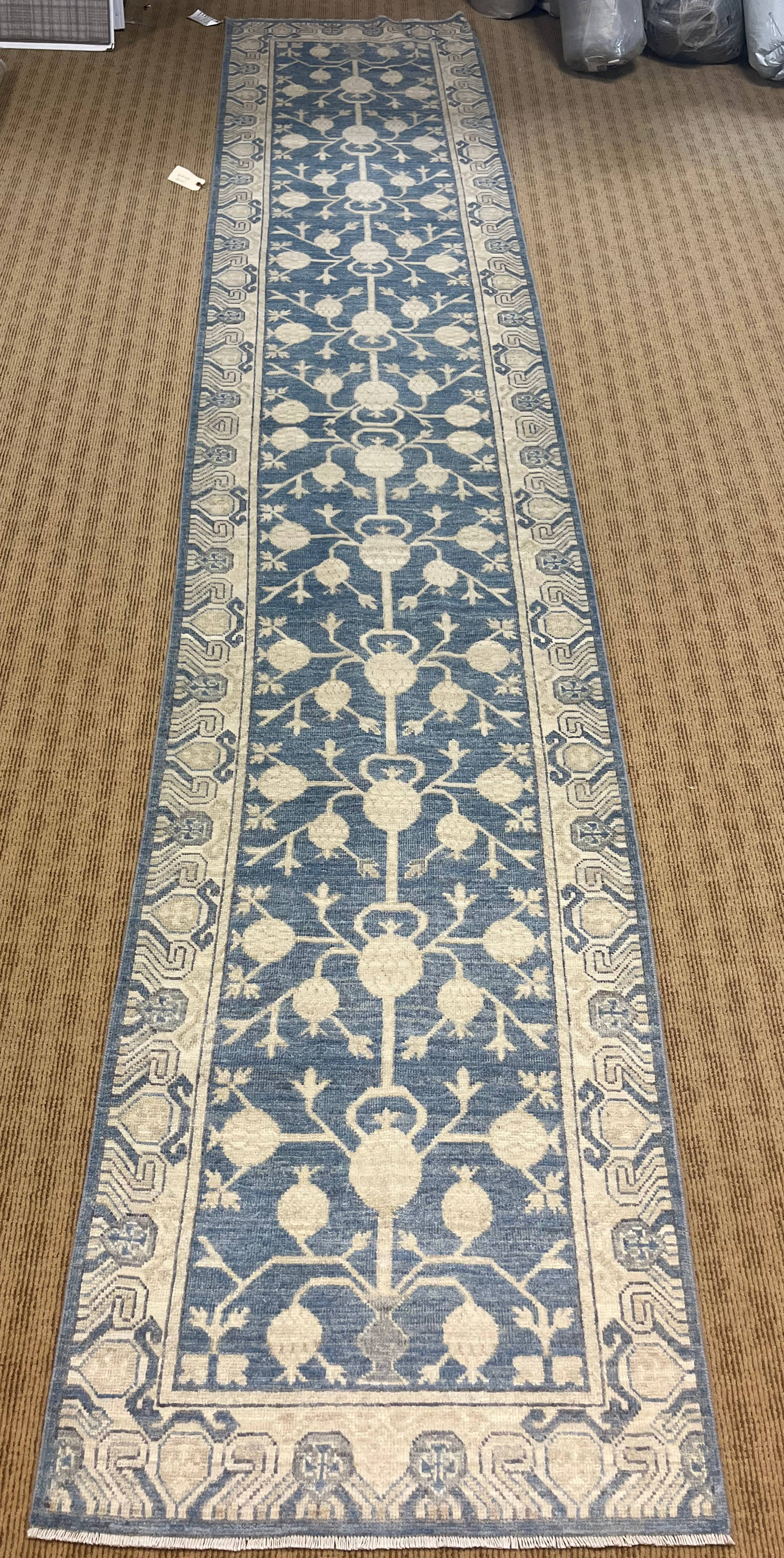 Long runner rug 20-MP-16639, 2'8"x12'11"        